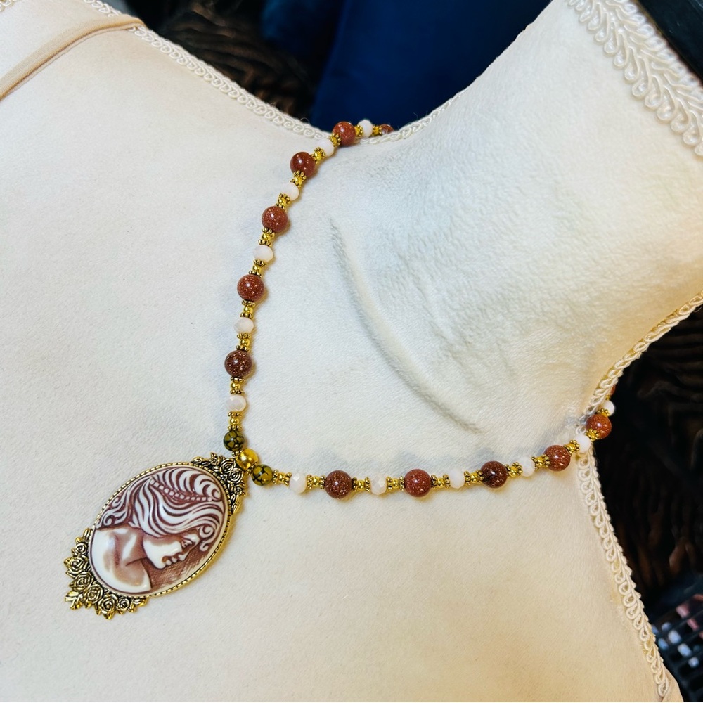 Handcrafted vintage high dome Victorian lady cameo goldstone bead necklace
